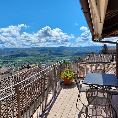 Il Giardino Di Olivia Apartment Guarene ภายนอก รูปภาพ