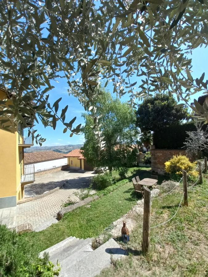 Il Giardino Di Olivia Apartment Guarene ภายนอก รูปภาพ