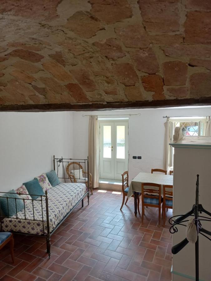 Il Giardino Di Olivia Apartment Guarene ภายนอก รูปภาพ