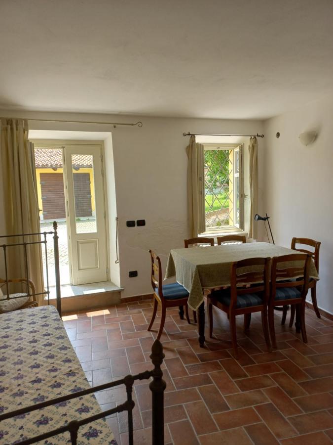 Il Giardino Di Olivia Apartment Guarene ภายนอก รูปภาพ