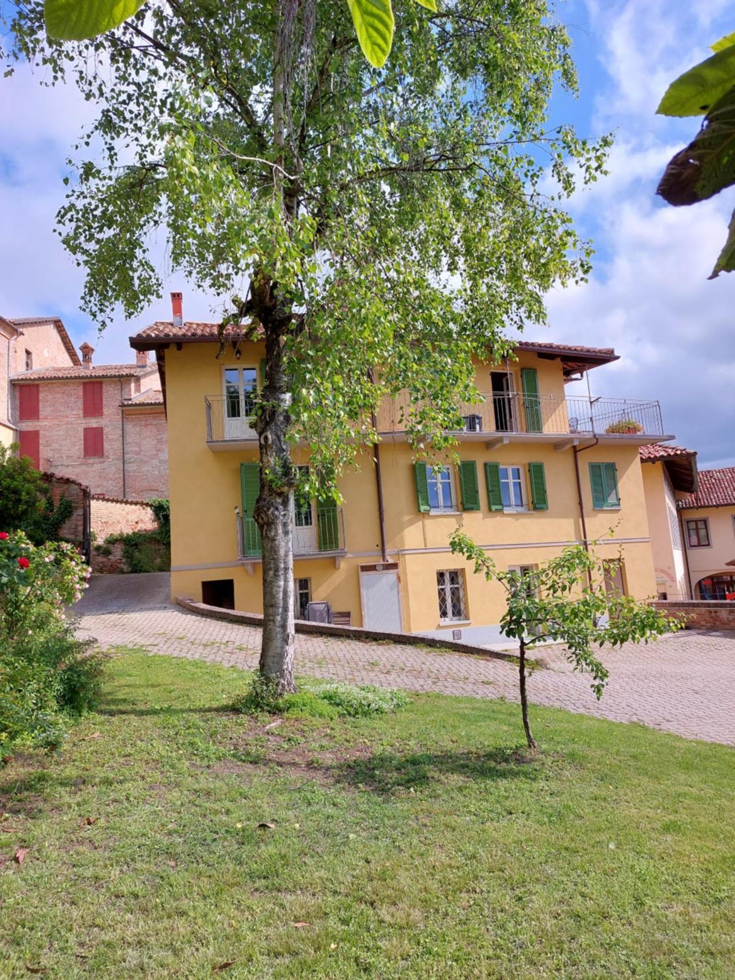 Il Giardino Di Olivia Apartment Guarene ภายนอก รูปภาพ